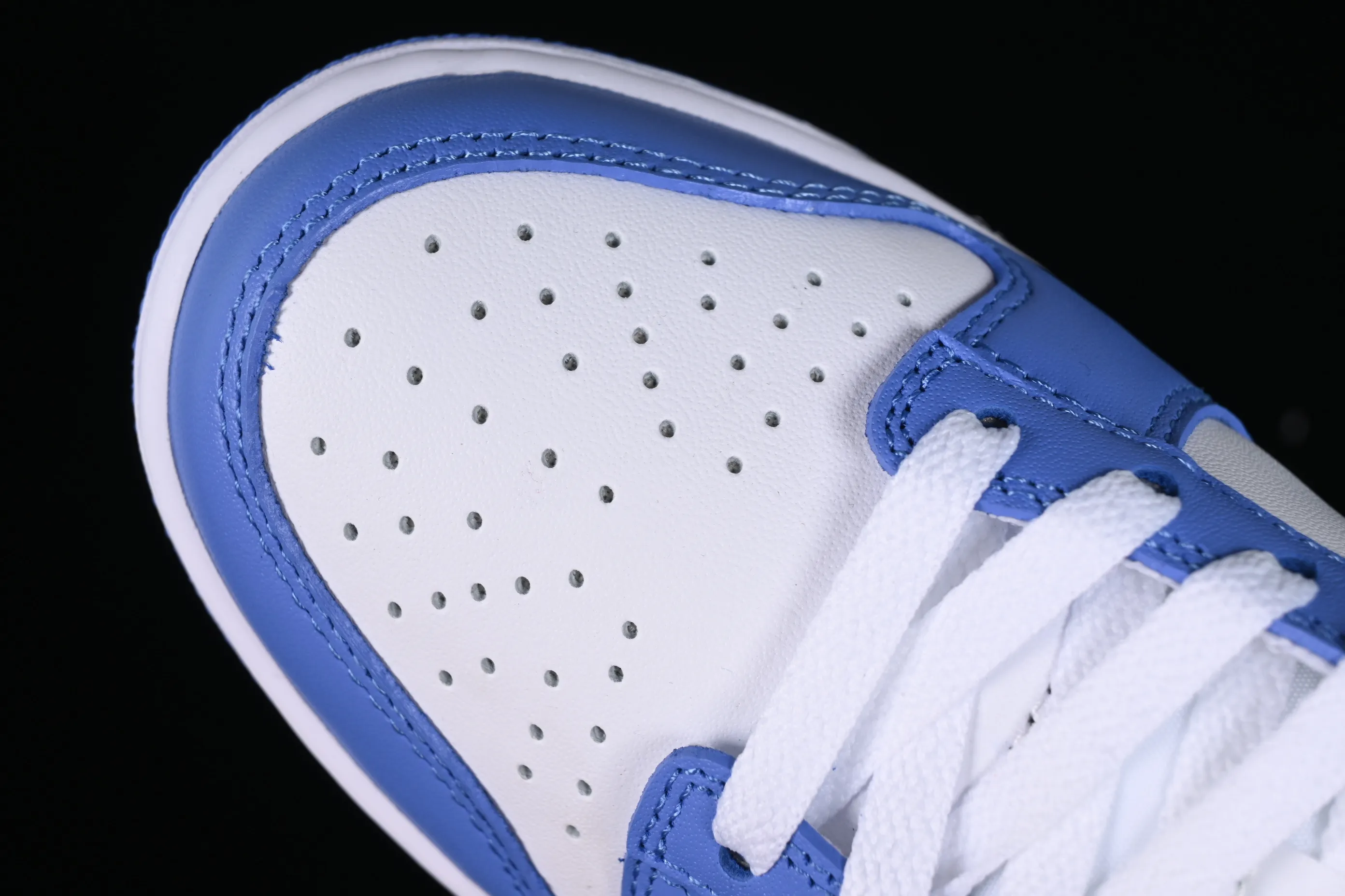 All categories Nk SB Dunk series Nk SB Dunk Low low-top sneakers Nk Dunk Low "Polar Blue" North Carolina blue replacement SB low-top casual sneakers DV0833-400